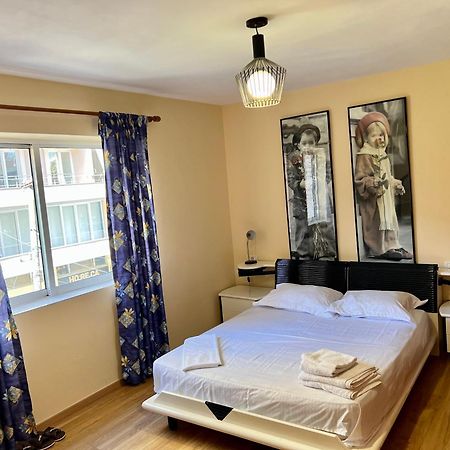 Skanderbeg Square Apartment Тирана Екстериор снимка