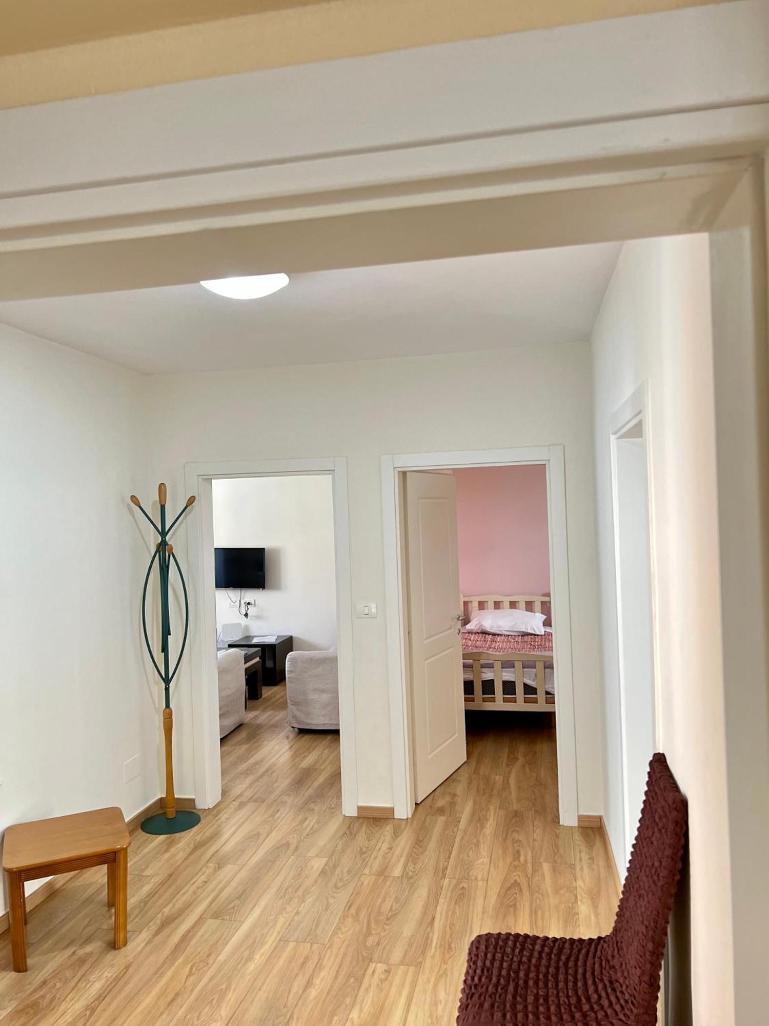 Skanderbeg Square Apartment Тирана Екстериор снимка