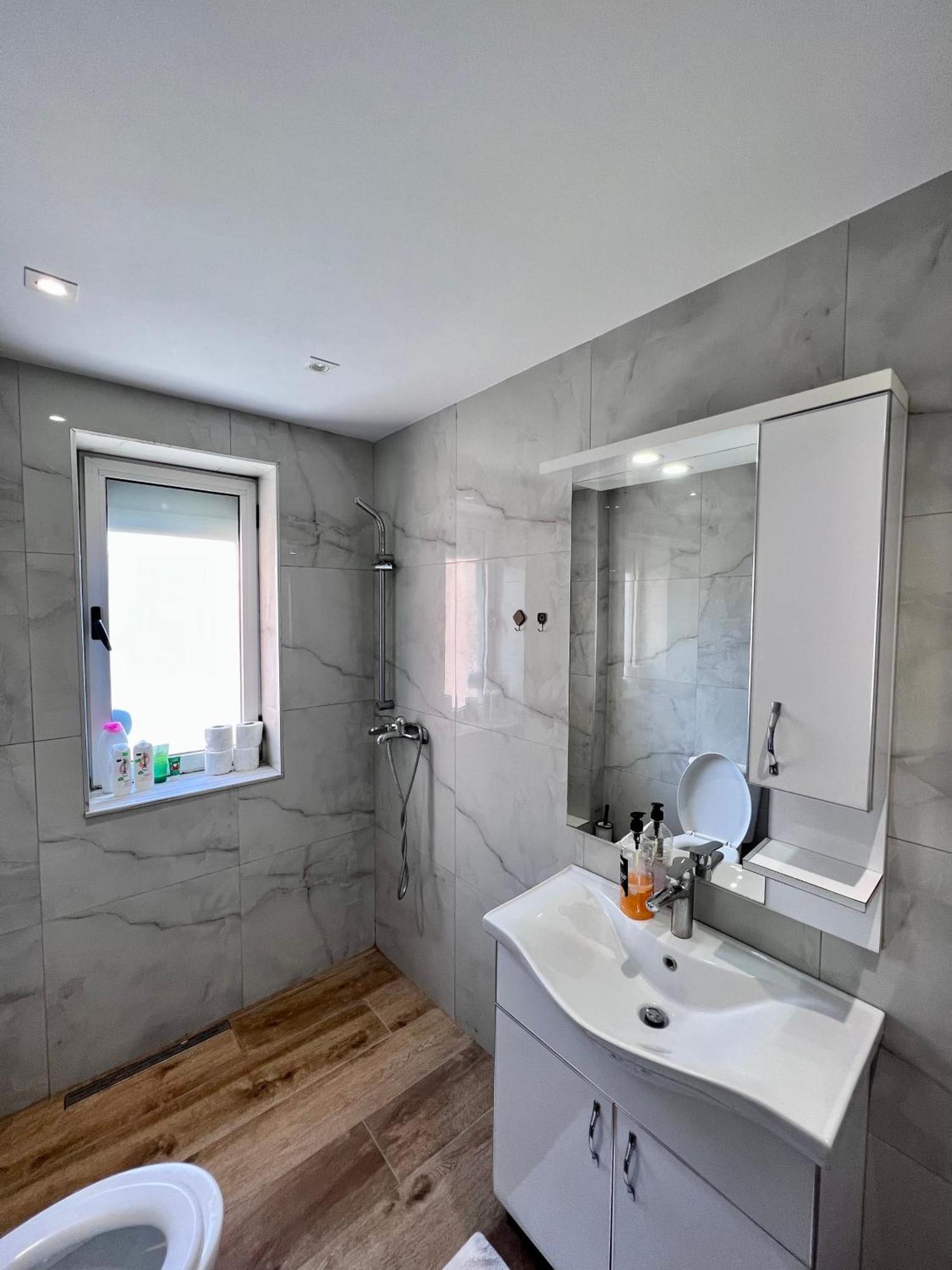 Skanderbeg Square Apartment Тирана Екстериор снимка